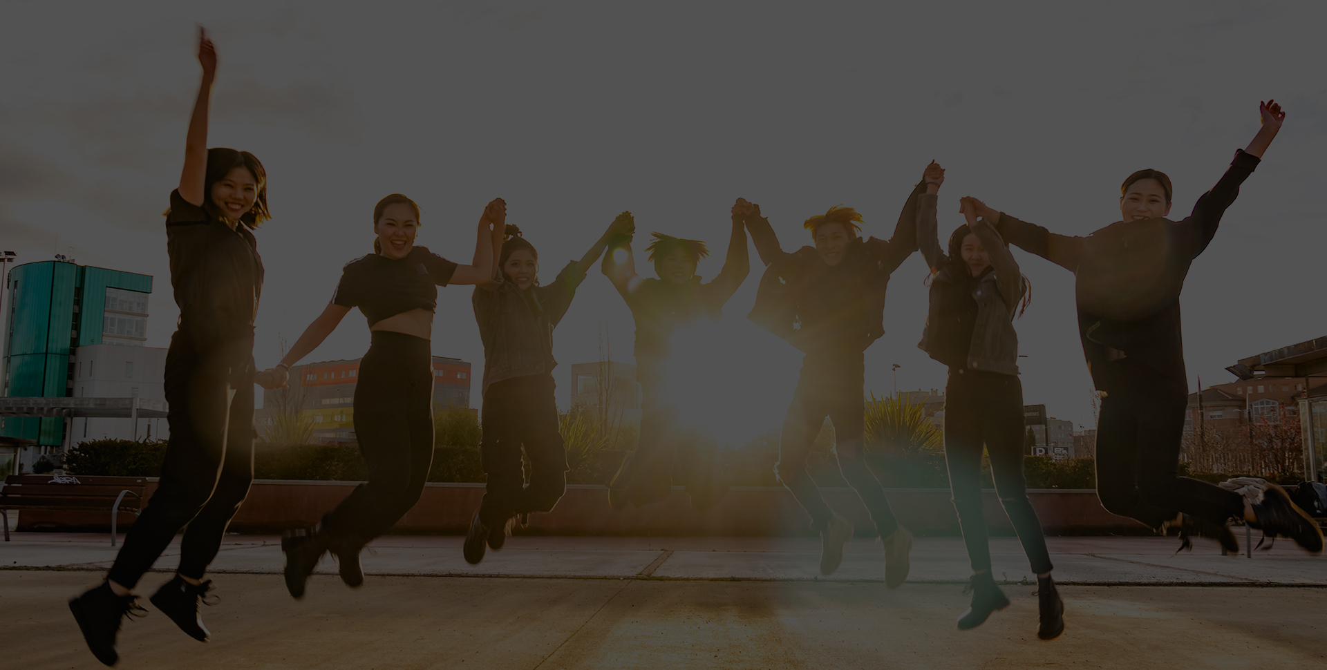 ΰ�¹���(victor1946)�ٷ���վ-Officials Website